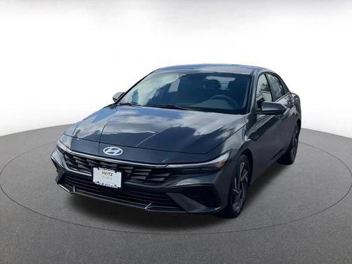 2025 Hyundai ELANTRA SEL