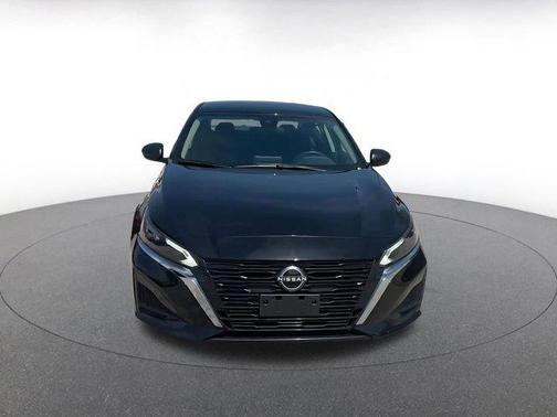 Super Black 2025 Nissan Altima SV FWD
