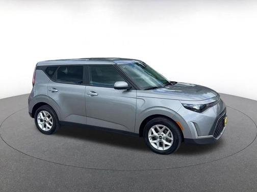 Steel Gray 2025 Kia Soul LX