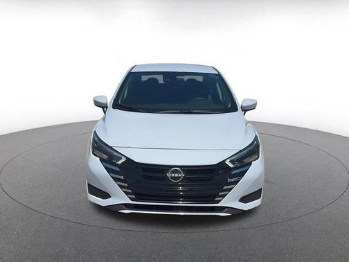 Gray Sky Pearl 2025 Nissan Versa 1.6 SV