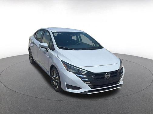 Gray Sky Pearl 2025 Nissan Versa 1.6 SV