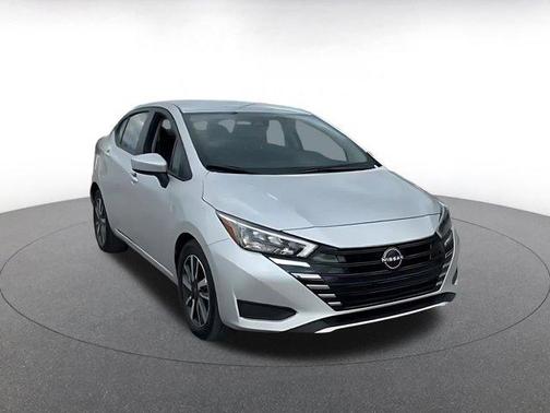 Brilliant Silver Metallic 2025 Nissan Versa 1.6 SV