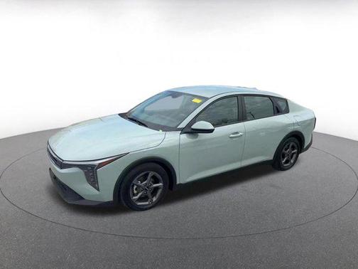 Morning Haze 2025 Kia K4 LXS