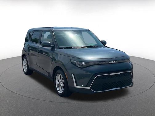 Gravity Gray 2025 Kia Soul LX