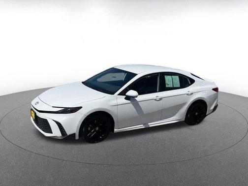 Ice Cap 2025 Toyota Camry LE