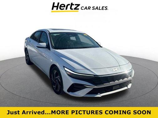 2025 Hyundai ELANTRA SEL
