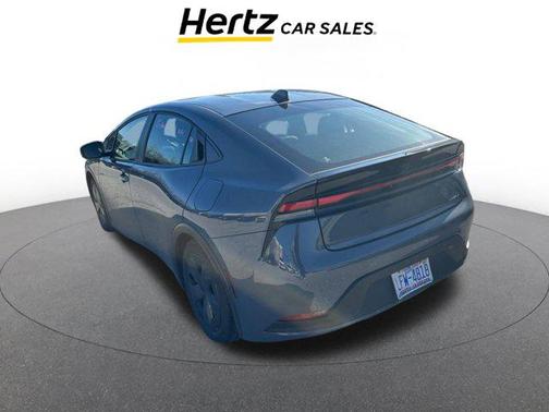 2025 Toyota Prius LE