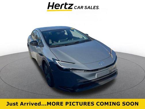 2025 Toyota Prius LE