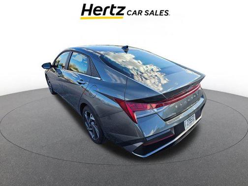 2025 Hyundai ELANTRA SEL