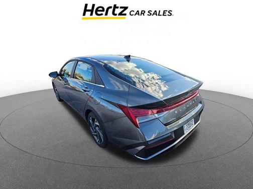 2025 Hyundai ELANTRA SEL