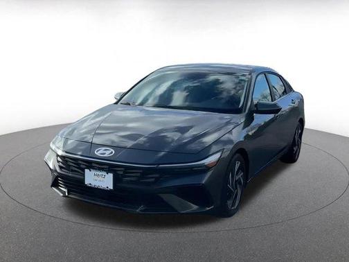 2025 Hyundai ELANTRA SEL