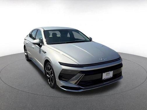 Aero Silver 2025 Hyundai SONATA SEL