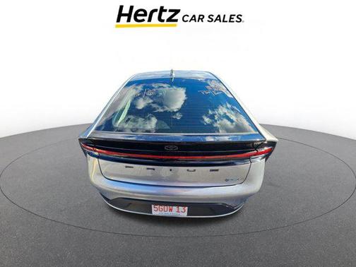 2025 Toyota Prius LE