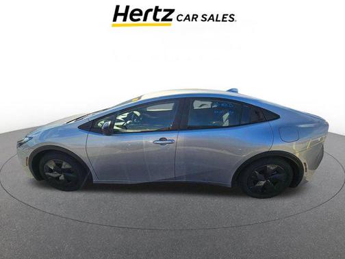 2025 Toyota Prius LE