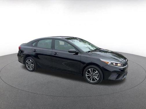 Aurora Black 2024 Kia Forte LXS