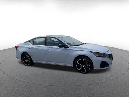 2024 Nissan Altima SR Intelligent AWD