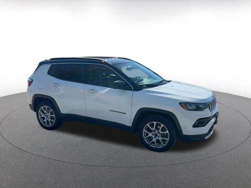 Bright White Clearcoat 2025 Jeep Compass Limited