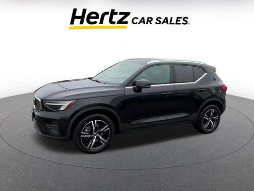 2024 Volvo XC40 CORE