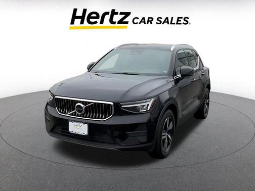 2024 Volvo XC40 CORE