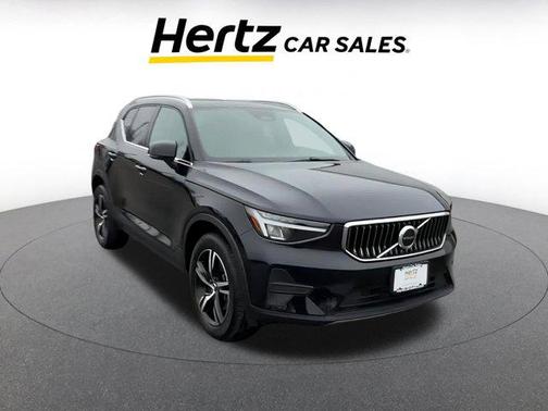 2024 Volvo XC40 CORE