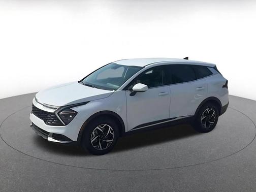 Glacial White Pearl 2025 Kia Sportage LX