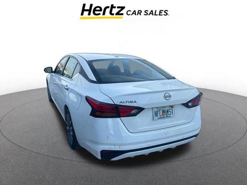 2025 Nissan Altima SV FWD