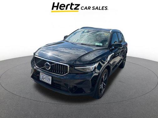 2024 Volvo XC40 CORE