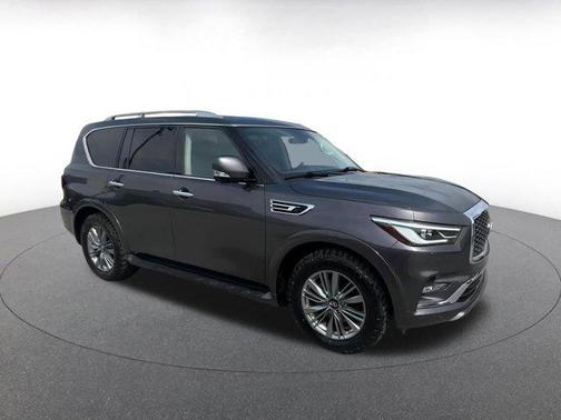 2022 INFINITI QX80 Luxe