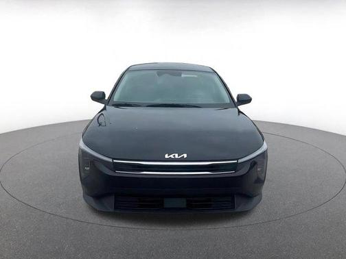 Aurora Black Pearl 2025 Kia K4 LXS