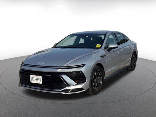 Aero Silver 2025 Hyundai SONATA SEL