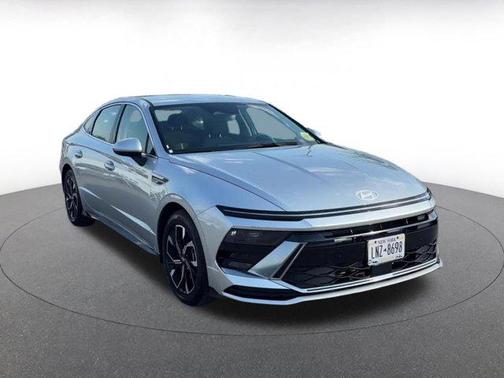 Aero Silver 2025 Hyundai SONATA SEL