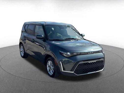 Gravity Gray 2025 Kia Soul LX