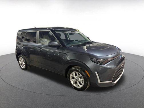 Gravity Gray 2025 Kia Soul LX