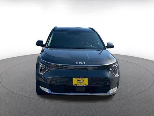 Graphite Gray 2023 Kia Niro EV Wind