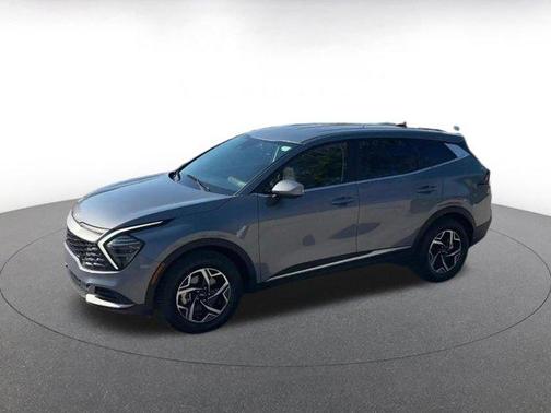 Everlasting Silver 2025 Kia Sportage LX
