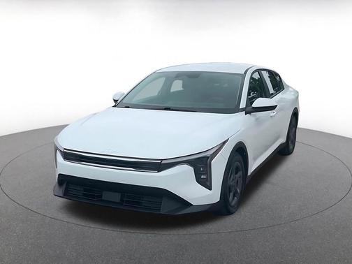 Snow White Pearl 2025 Kia K4 LXS