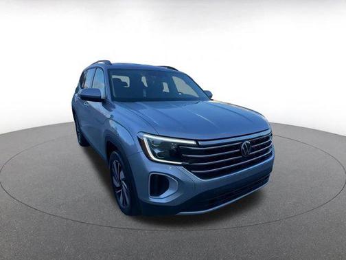 2025 Volkswagen Atlas 2.0T SE w/Technology 4MOTION