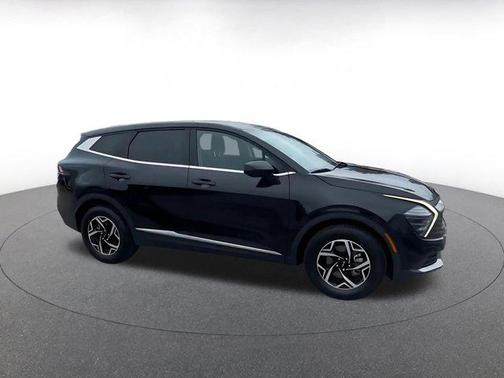 Ebony Black 2025 Kia Sportage LX