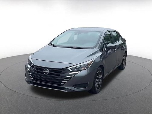 Gun Metallic 2025 Nissan Versa 1.6 SV