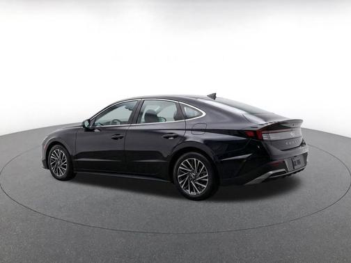 Portofino Gray 2025 Hyundai SONATA Hybrid SE