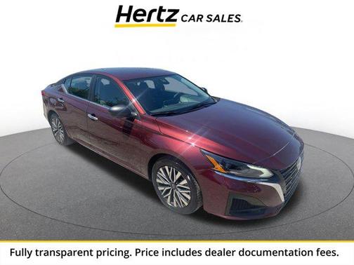 Garnet Pearl Metallic 2025 Nissan Altima SV FWD