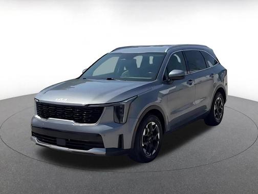 Everlasting Silver 2024 Kia Sorento S