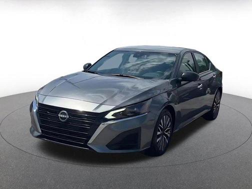 Gun Metallic 2025 Nissan Altima SV FWD