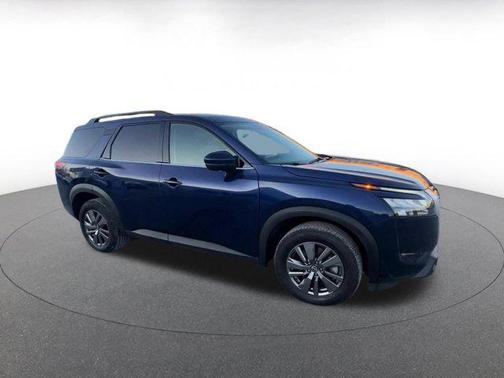 2025 Nissan Pathfinder SV FWD