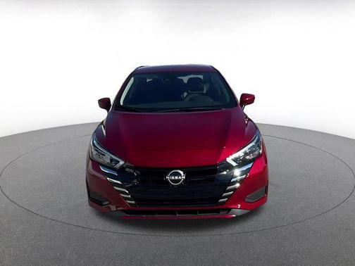 Scarlet Ember Tintcoat 2025 Nissan Versa 1.6 SV