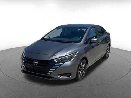 Gun Metallic 2025 Nissan Versa 1.6 SV