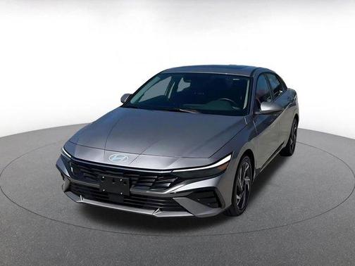 Fluid Metal 2025 Hyundai ELANTRA SEL