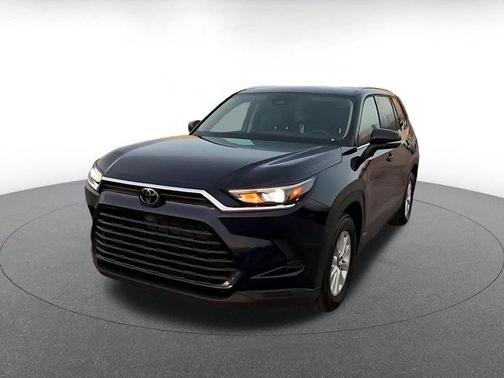2025 Toyota Highlander LE
