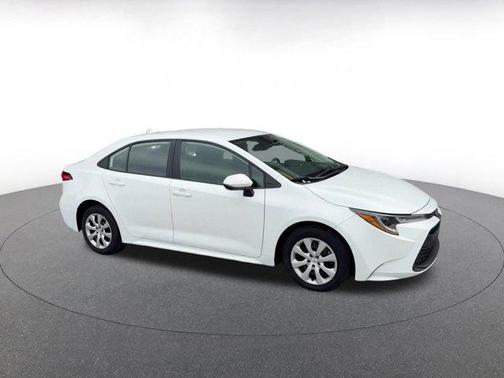 Ice Cap 2025 Toyota Corolla LE