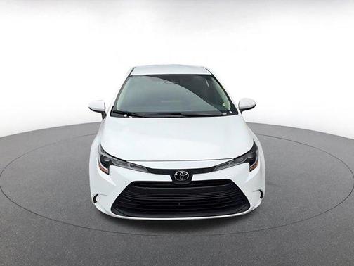 Ice Cap 2025 Toyota Corolla LE
